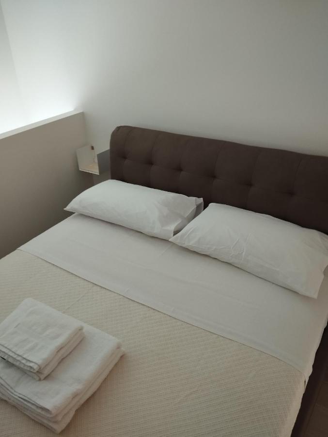 Llhome Bologna Elegante Monolocale Ristrutturato Con Posto Auto Coperto Eksteriør bilde